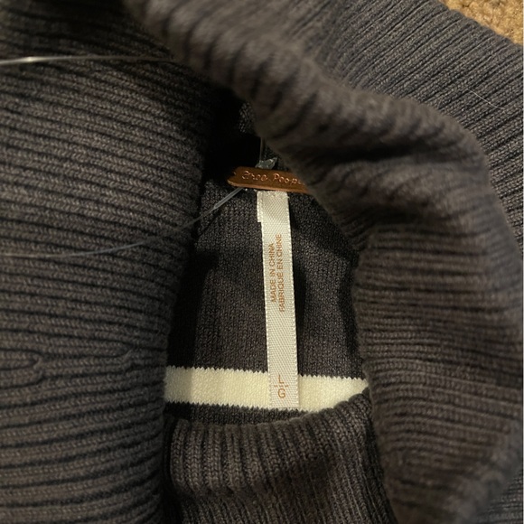 Free People Paulie Turtleneck Sweater – Smoked Pearl Combo - Picture 5 of 9